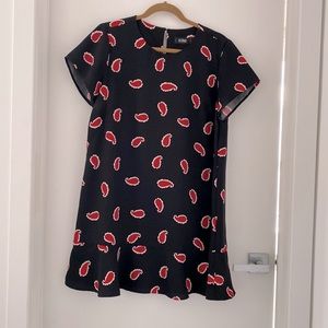 Icône by Simons Black Red Paisley Mini Dress – Flowy Shift with Ruffle Hem, L